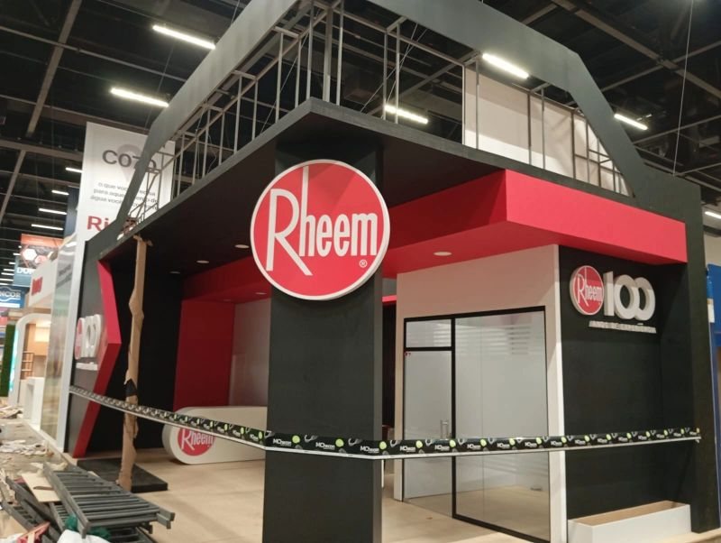 Estande corporativo montado em feira